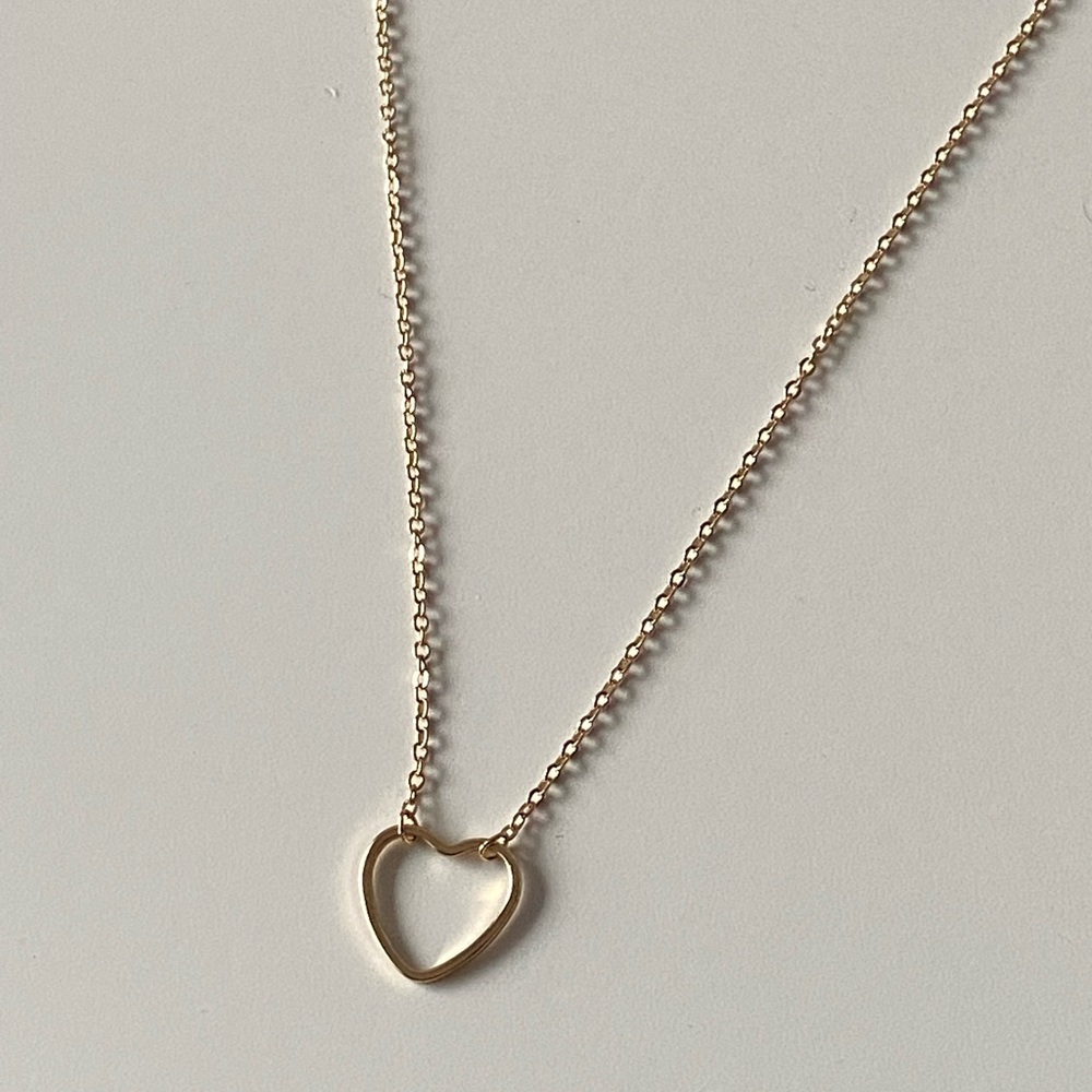 Gold heart necklace